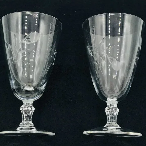 halloween wine glass Crystal Halloween Stemmed Wine Glasses main image 1